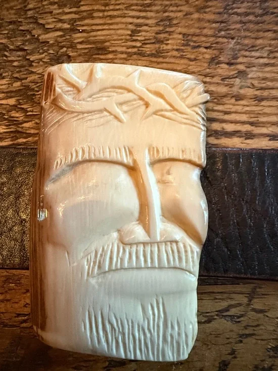 Bone DustCarved bone-Color JesusFace cuff one of a kind - Picture 2 of 4